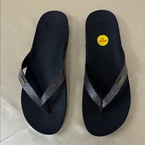 Reef Cushion Court Flip Flop Black Silver Sassy NWOT Women's Size 7
